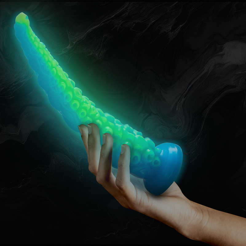 Scylla grande taille fluorescent Epic tenu en main