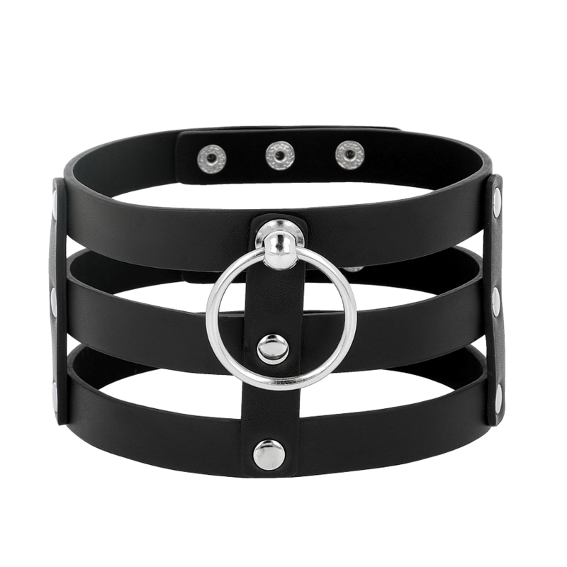 Détails rivets métalliques du choker Coquette Chic Desire