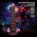 Gode fantasy texturé en silicone 29 cm avec ventouse et pompe, présenté dans un univers extraterrestre sombre.