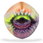 Vue de face du Brontes Cyclops Epic avec ouverture sculptée de 90 mm et finition fantasy multicolore