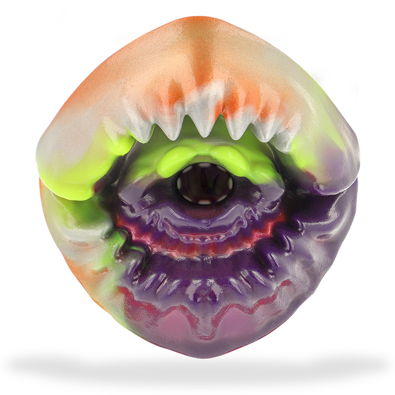Vue de face du Brontes Cyclops Epic avec ouverture sculptée de 90 mm et finition fantasy multicolore