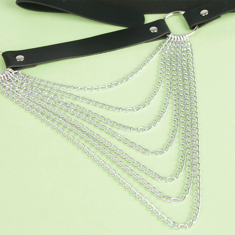 Ceinture chaîne noire Subblime portée de dos avec détail chaîne latérale