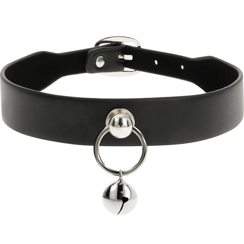 Vue de face du collier noir à anneau métallique avec petit grelot argenté suspendu