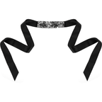 Masque dentelle noire déployé avec longs rubans de fixation noirs