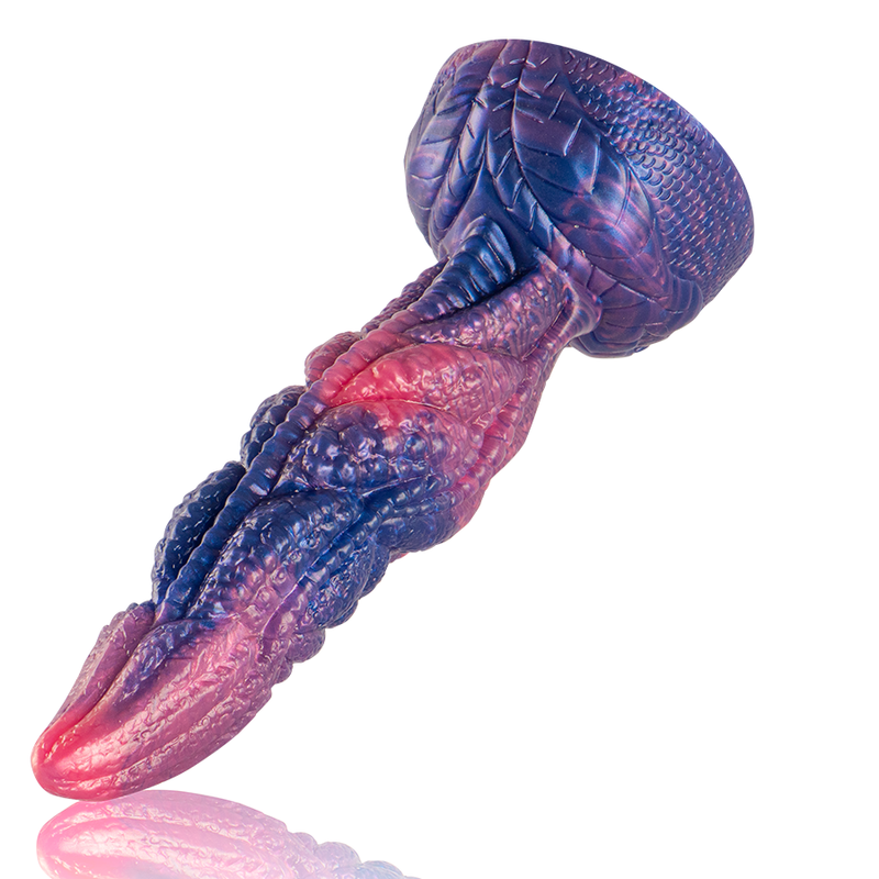 Dionysus Epic – gode fantasy en silicone flexible avec reliefs marqués, vue inclinée