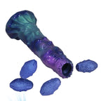 Détail des reliefs du Duskwaker Sentinel en silicone tricolore avec 4 œufs souples en silicone