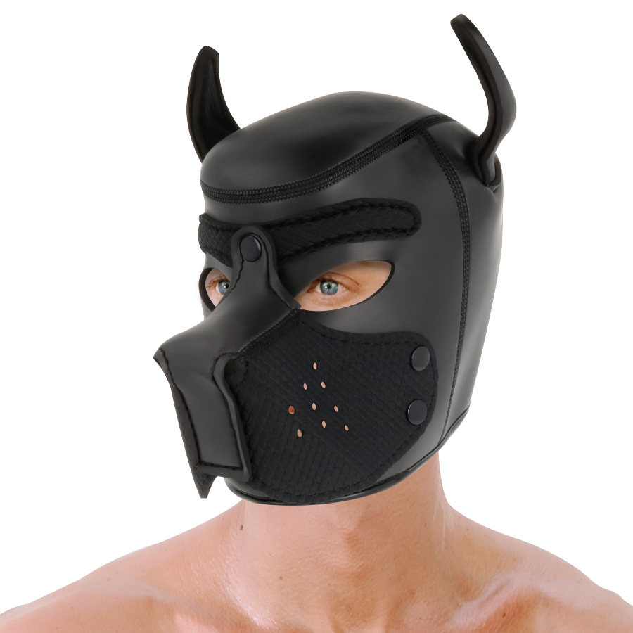 Masque puppy Darkness en néoprène noir porté de face