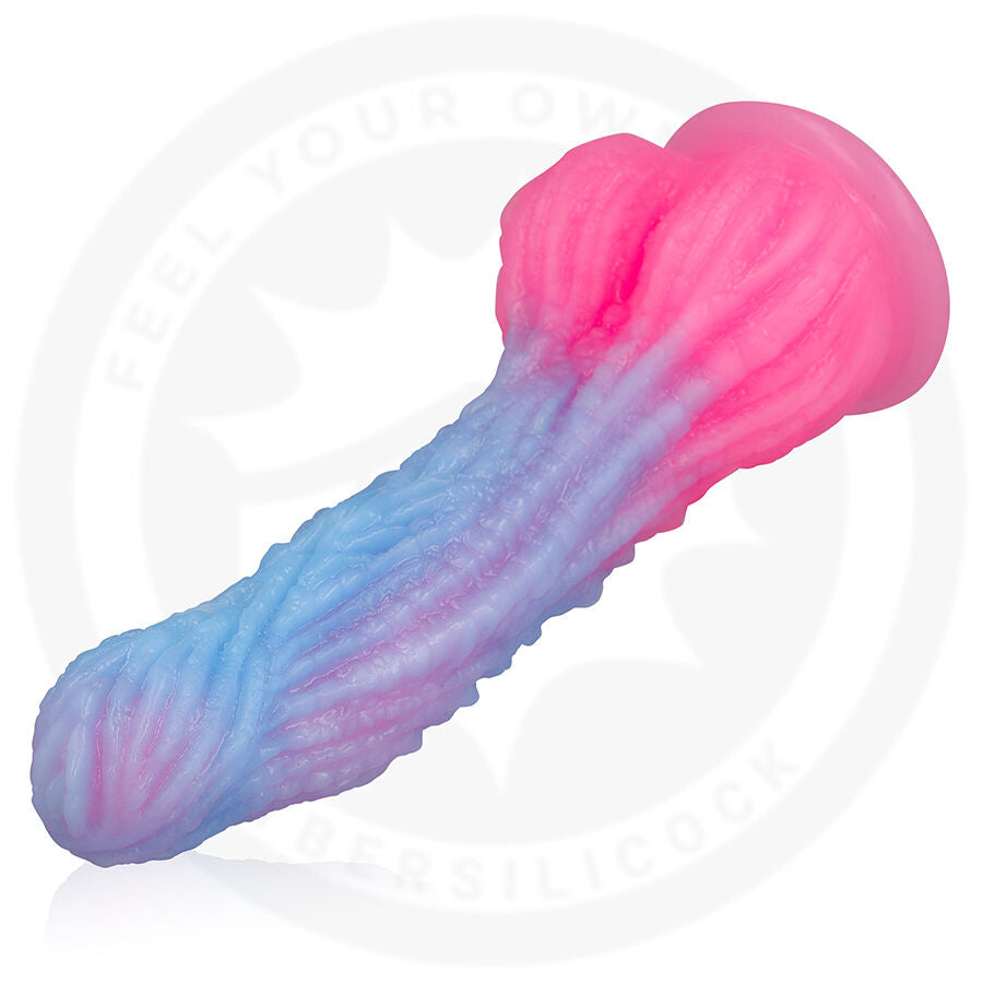Selara Dawn Epic – gode fantasy souple avec reliefs sculptés et ventouse, vue inclinée