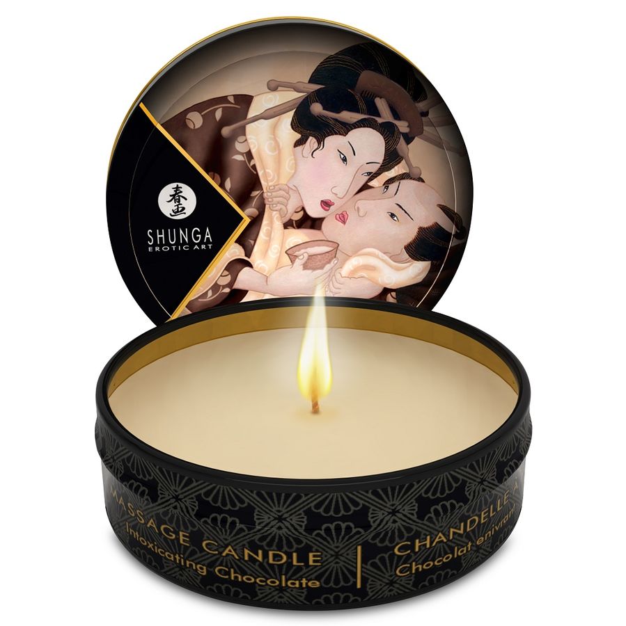 Bougie de massage Shunga Mini Caress Chocolat 30 ml dans un pot noir et doré, ouverte avec couvercle illustré